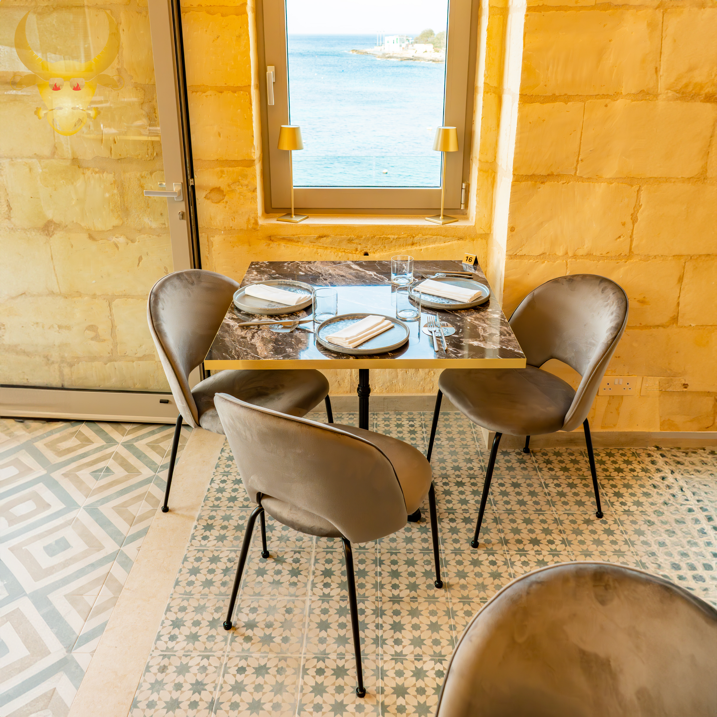 sea view restaurant malta